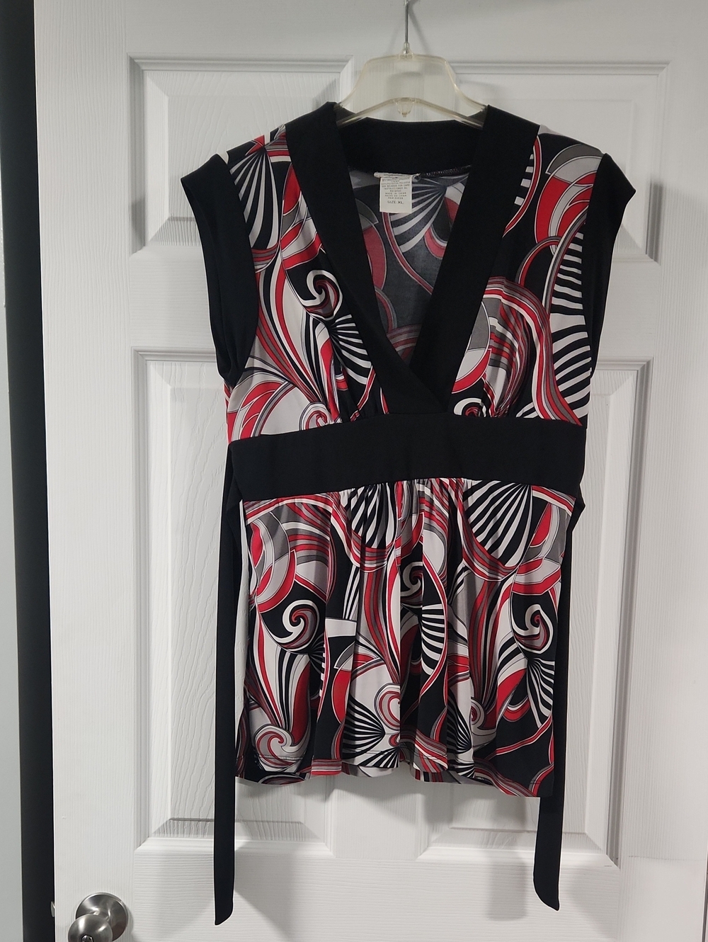 Speechless Black, Red and White Surplice Waist Tie Tunic